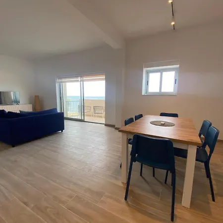 Beachfront Apartament Sliema