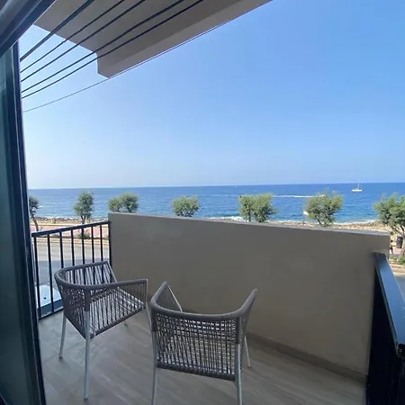 The Seafront Escape Апартаменты *