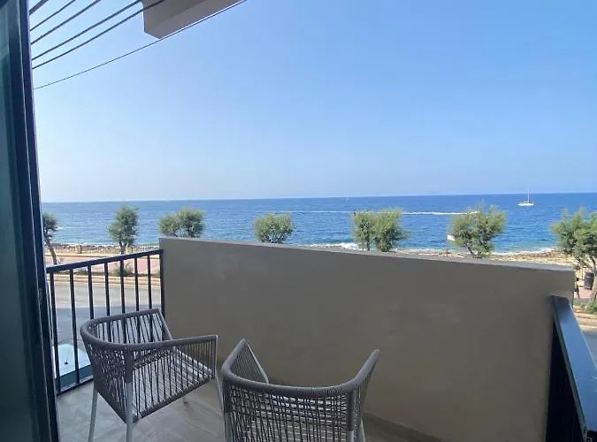 Beachfront Apartment *